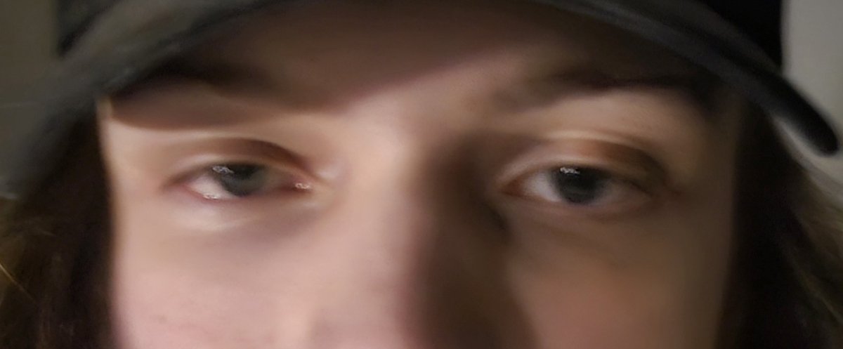 __death__00's tweet photo. And other things around my room were slightly shaking. My pupils were unevenly dilated. I'm going to try to stop today for good. My perception of reality isn't what it used to be and I've developed HPPD from my heavy use of this fuckass drug. Please never do what I do. https://t.co/FtJXdp1pdH