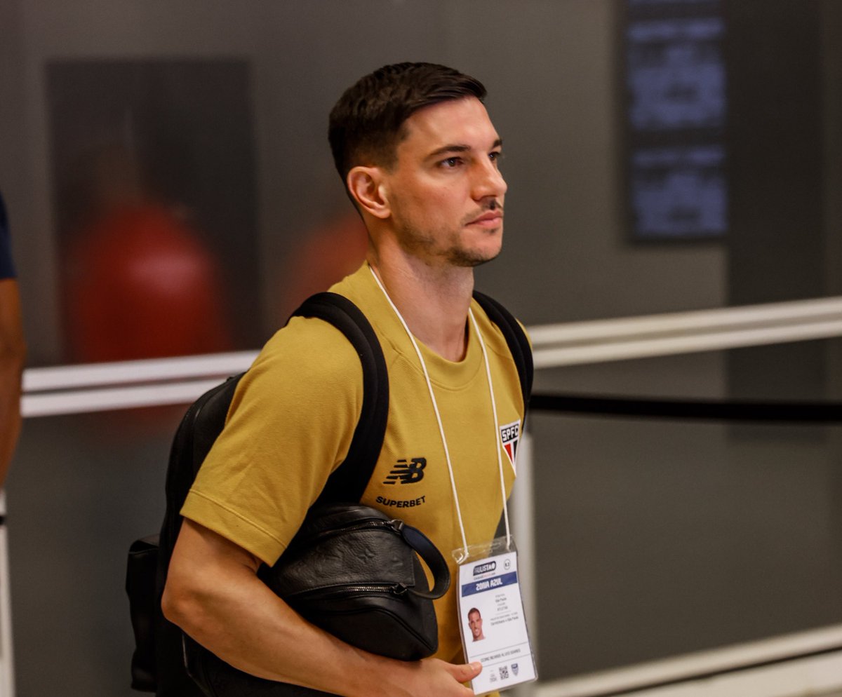 spfcstats_'s tweet photo. Cedric vs Portuguesa no primeiro tempo:

➜ Acertou 58% dos passes [15/26]
➜ Não acertou nenhum lançamento [0/4] !!!
➜ Realizou [3] ações defensivas 
➜ Perdeu [15] vezes a posse de bola !!!

Mais uma partida LASTIMÁVEL do lateral. https://t.co/sXZ8zw7pbo
