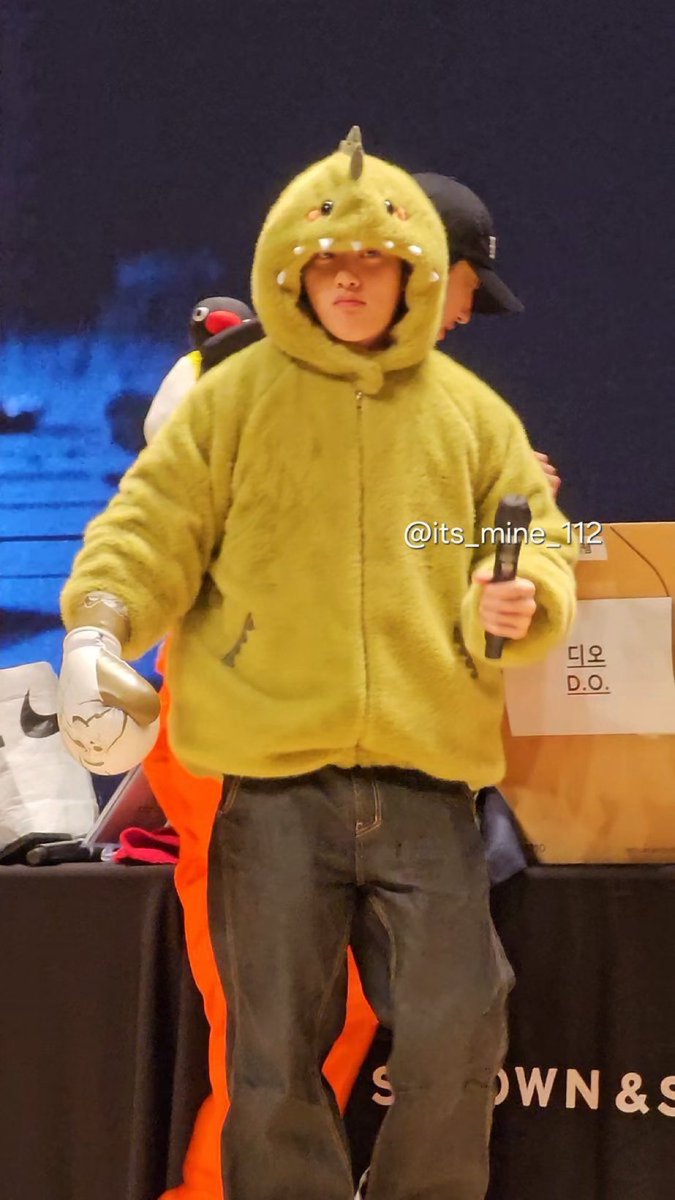 SooSimply_'s tweet image. attack: 10%
damage: 0%
cuteness: 100000000%