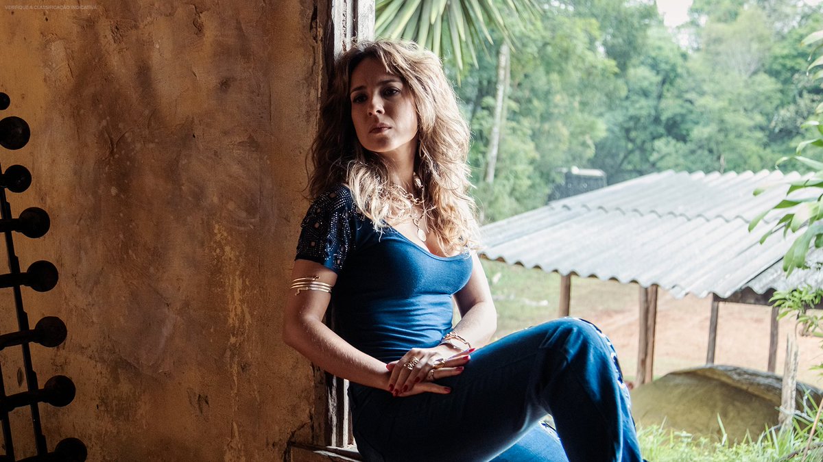 StreamMaxBR's tweet image. bendito seja o petróleo do qual extraíram o diesel que abasteceu o caminhão que levou o concreto para construir o hospital onde nasceu a Andréia Horta 🛐🛐🛐