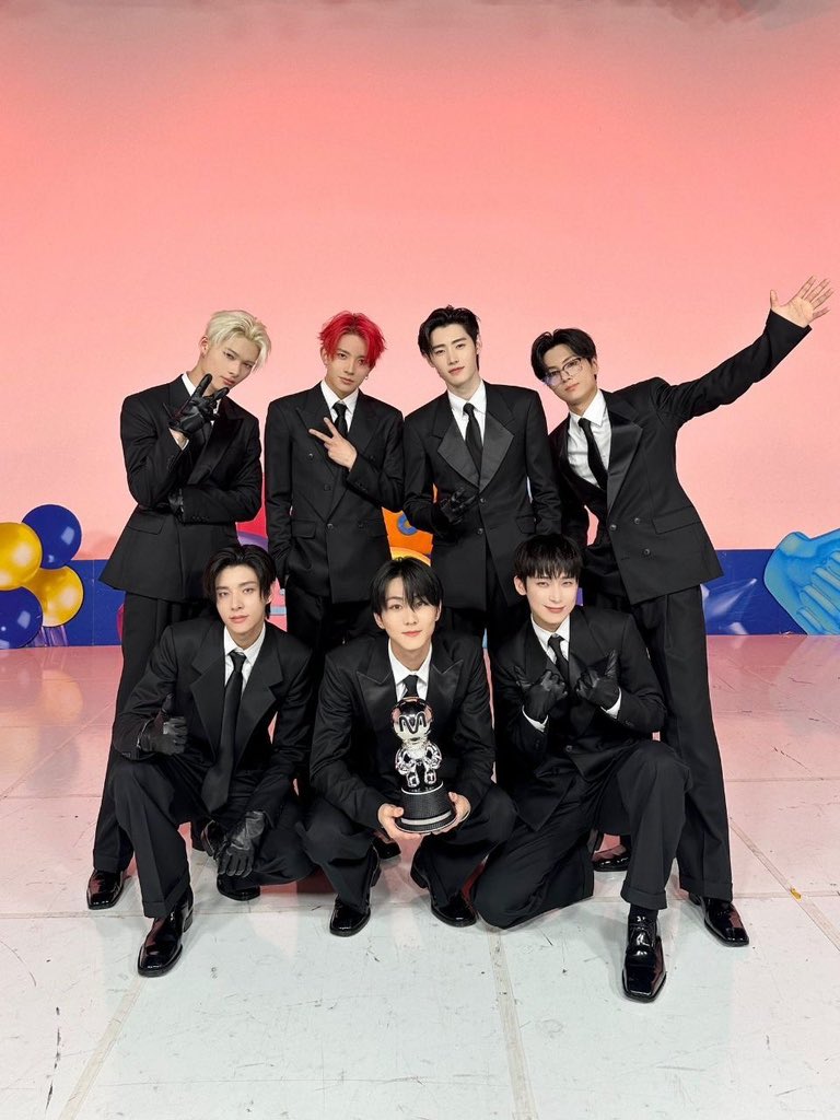 ahgasela's tweet image. 🚨 ENGENEs EYES HERE 🚨

based on MCD tracking, obviously we’re not leading, and the only thing we can do now is give it our all during LIVE VOTING at 6 PM KST. this is the moment that can make or break the final placement cuz missing live votes will cost us the win. every single…