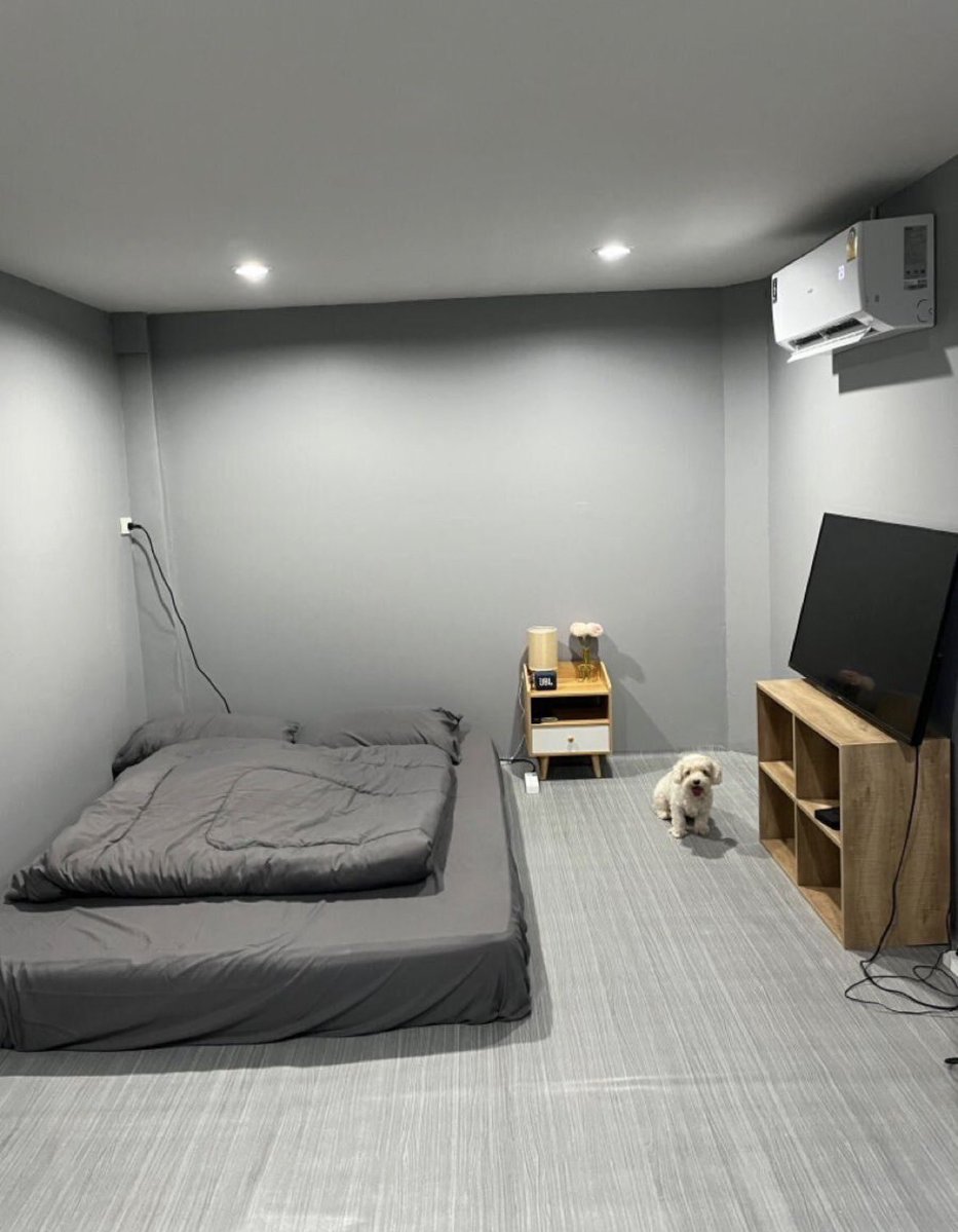 0xCryptoshi's tweet image. Crypto bros will have a setup like this and make 7 figures