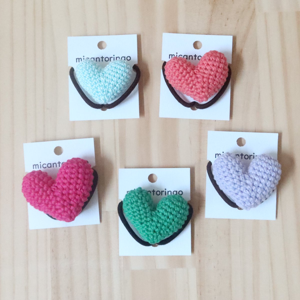 ハートのヘアゴムを作りました❤
日曜日のつながる市に持って行きます♫