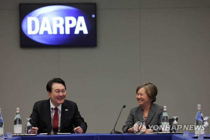 0_fighter_taka's tweet image. 🌐🇰🇷元大統領の尹氏と🇺🇸#DARPA
#国防高等研究計画局