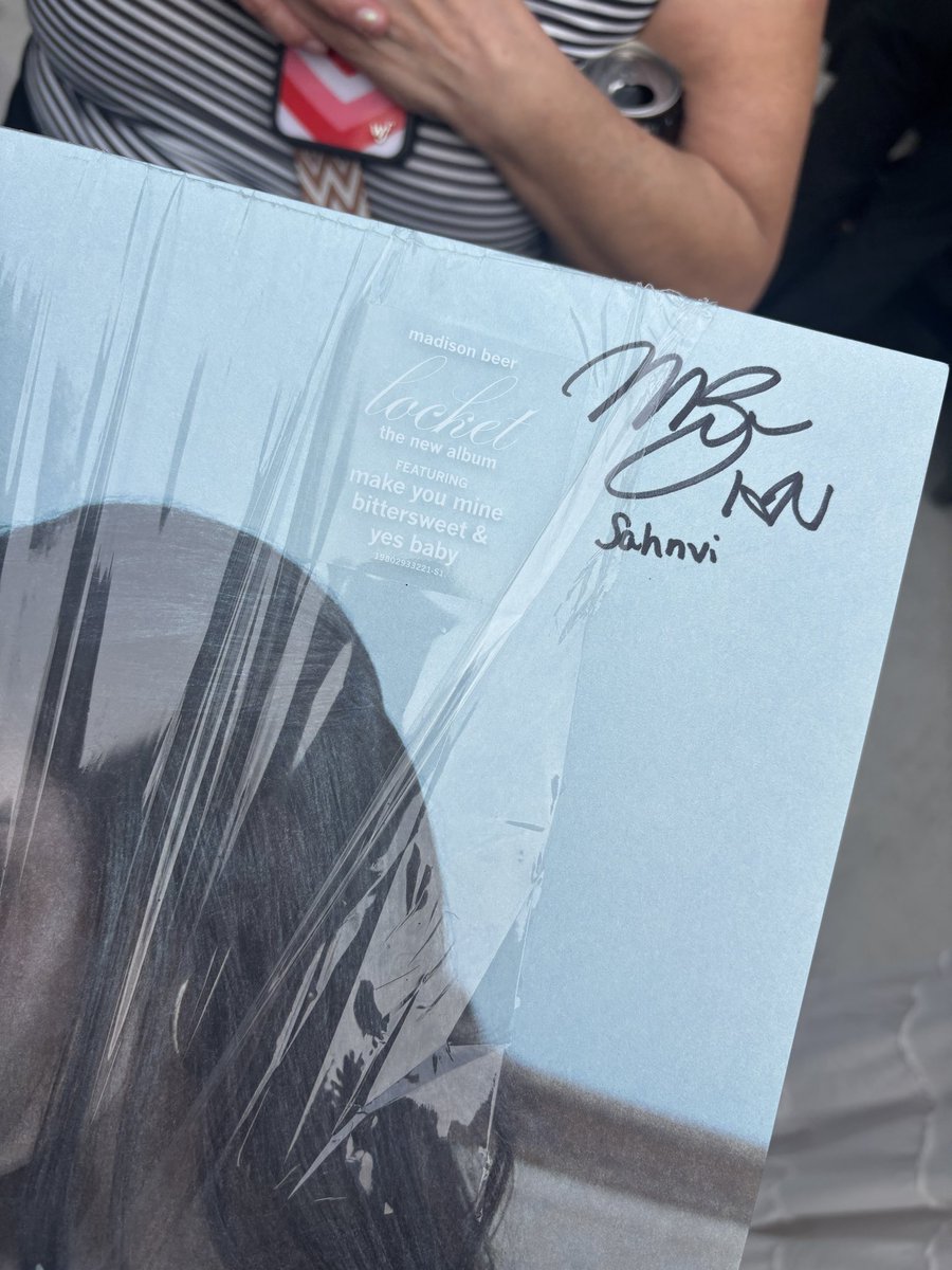 vi 𑣿 misses nanami tweet media