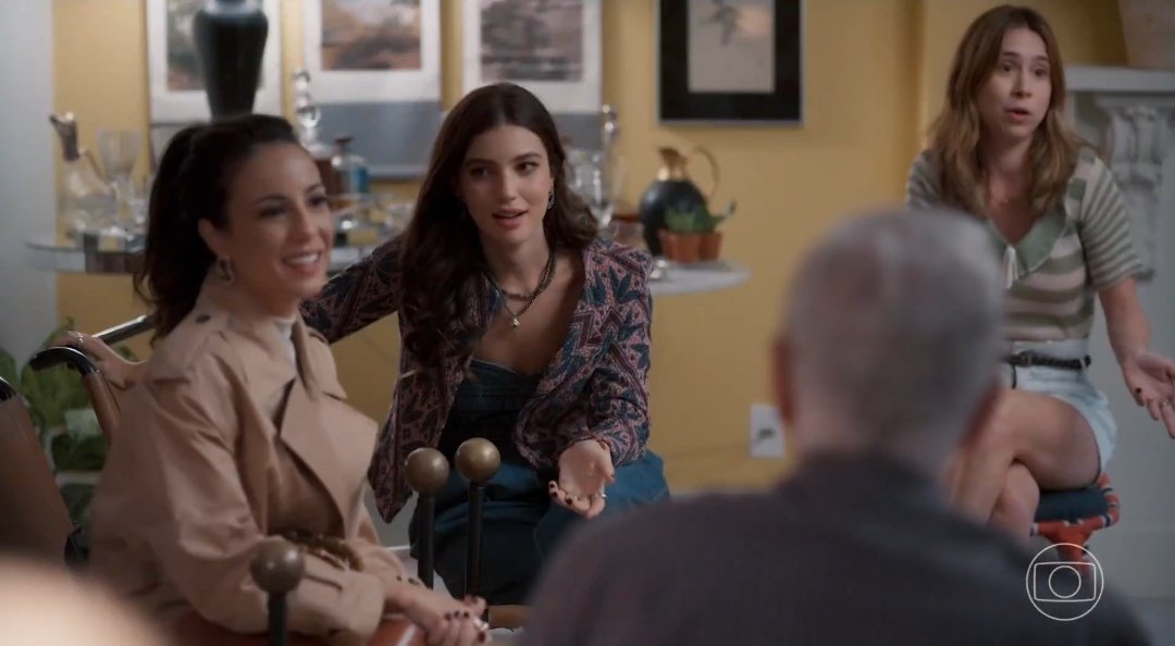 Jacketuita's tweet image. A cara da Lorena kkkkkkkkkkkkkkkk