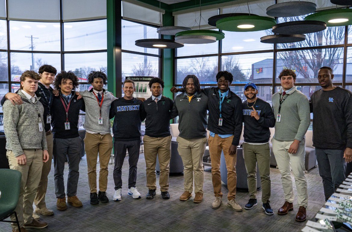 juleone carney tweet media