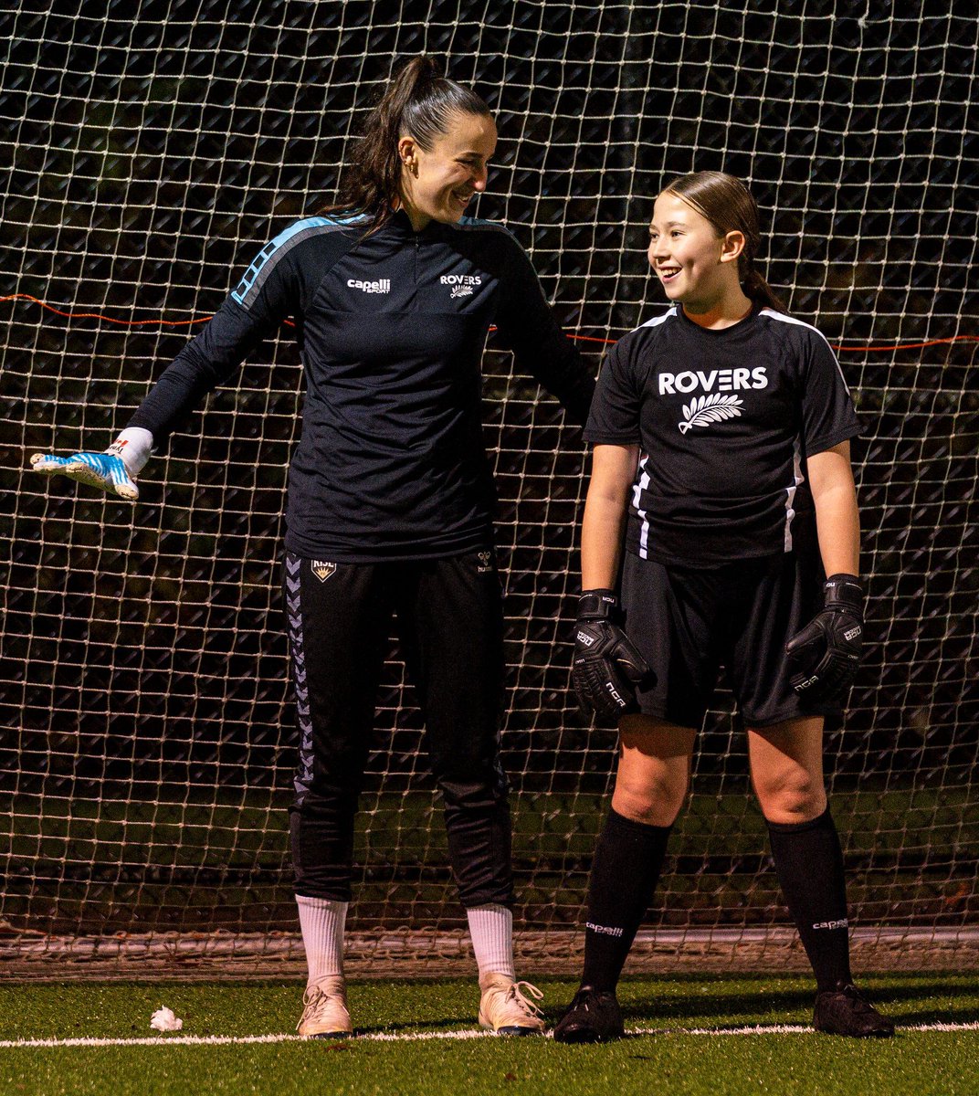 Brick walls in training 🧱￼🧤 

#TSSRovers