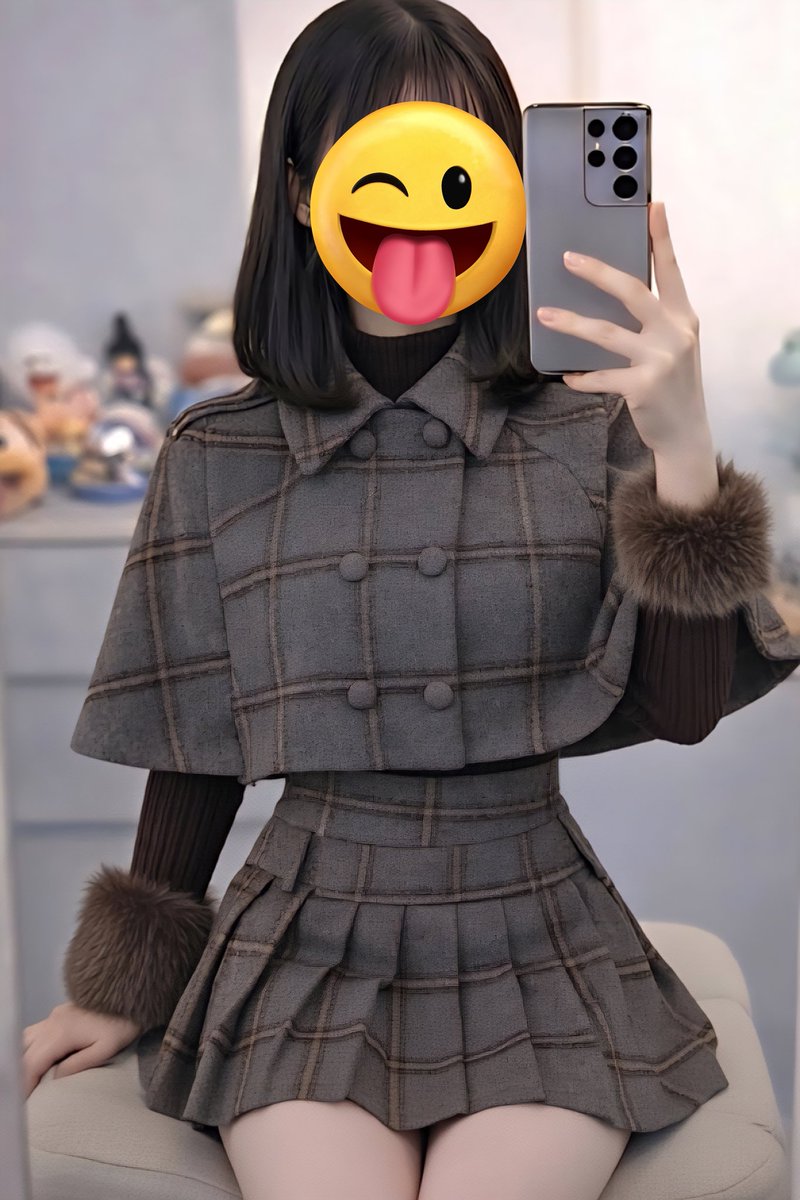 choco2001a's tweet image. #cd #crossdresser #여장 #男の娘 #케이프
아직까지 외출할때 한번 밖에 못입어본 옷이고 귀엽긴한데  이 케이프가 그냥 걸치는 느낌만 있어서 좀 불편한? 단추 안 잠그면 툭떨어져버리는 그런구조라 팔부분에 걸쳐지는 그런게 없음 ㅇ.ㅇ 아쉽더라 ㅠ