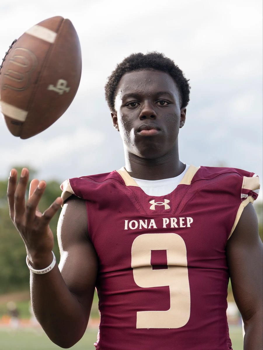 Iona Prep Football tweet media