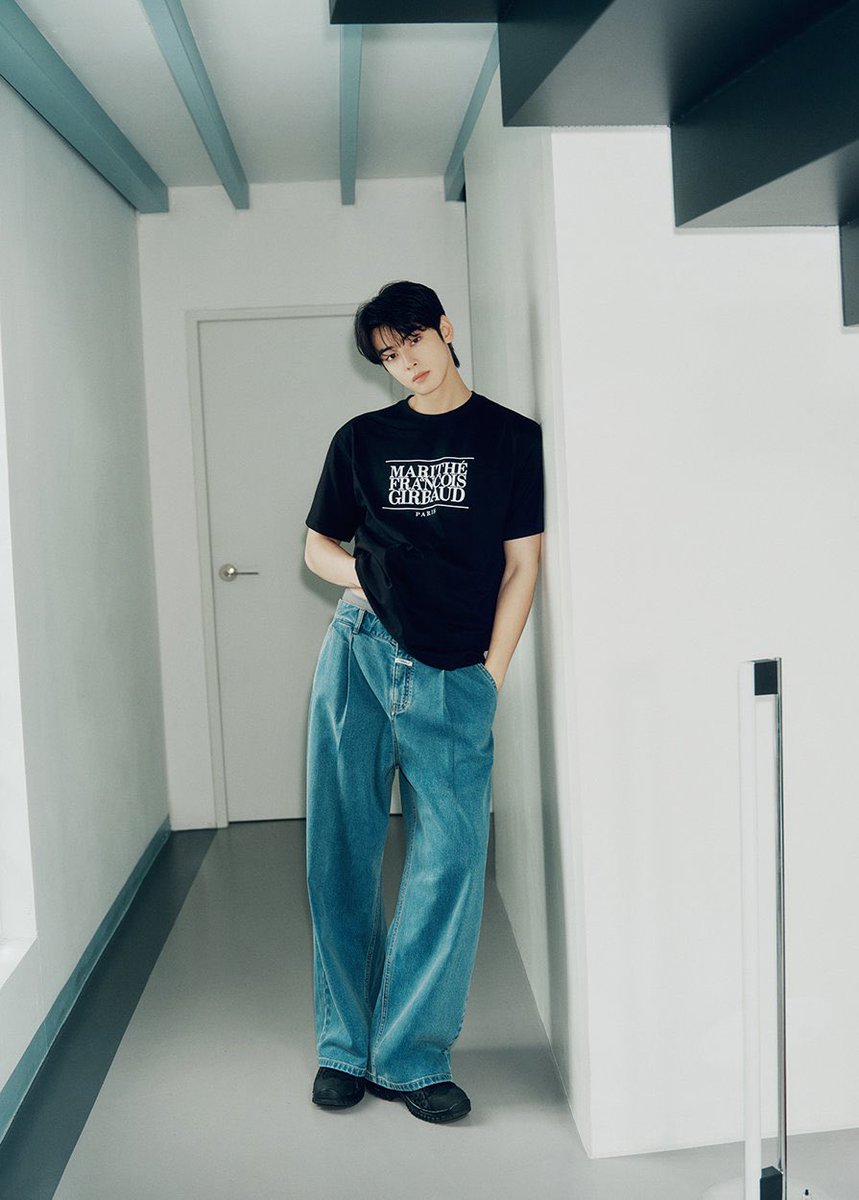 eunwoopopbase's tweet image. Cha Eunwoo for Marithé 2026 Spring Campaign 'WITHIN SPRING' 

#CHAEUNWOO #차은우