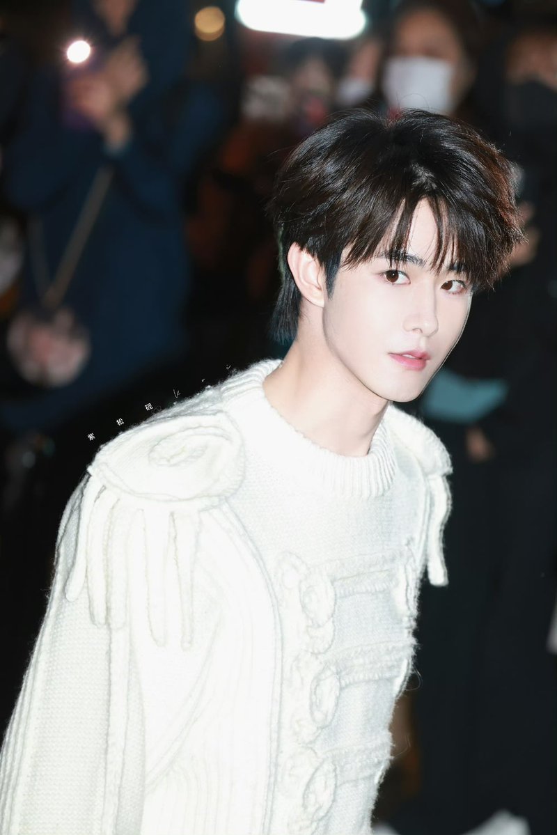 xinxin_d16's tweet image. ท่านชายผู้สูงศักดิ์ ขาวนุ่มฟู สว่างไสวมาก 

#เถียนเจียรุ่ย #田嘉瑞 #TianJiarui 
#KENZOFW26 #KENZO @kenzo