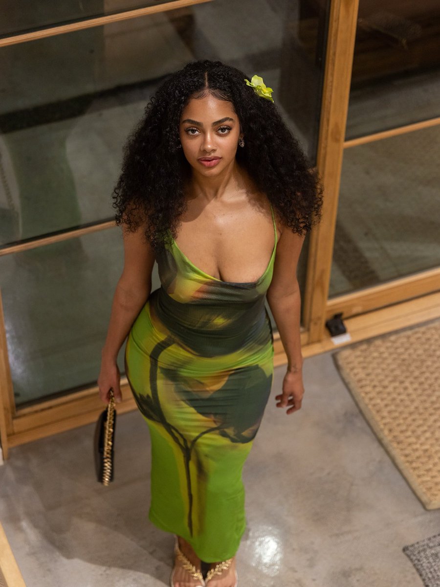 BaddiiesPostbad's tweet image. 