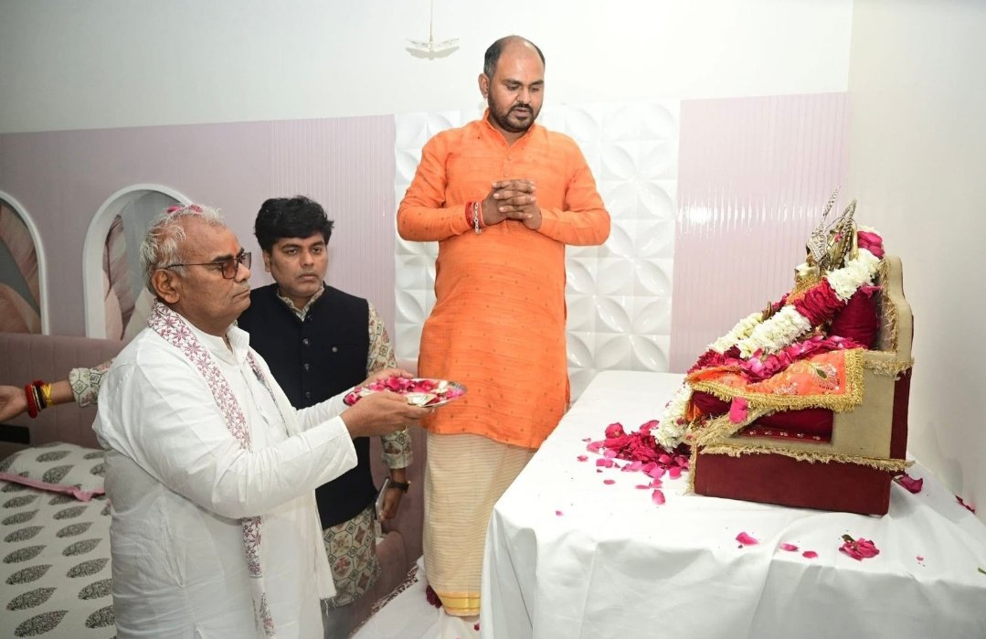 OfficalBGDHM's tweet photo. श्री हनुमान जी महाराज पहुँचे रामगंज मंडी कोटा https://t.co/Ym1bG5dh8k