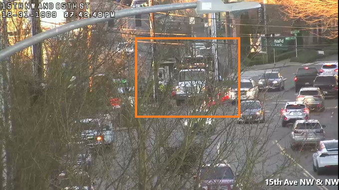 우측 차선 통행 제한! 주의하세요