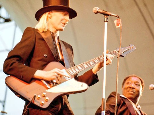 bluezharp's tweet image. Johnny Winter and Muddy Waters
Photo by David Redfern