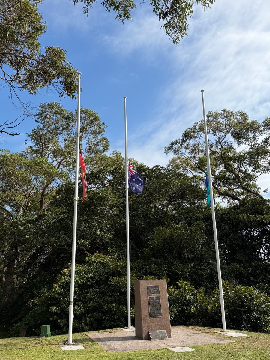 drkerrynphelps's tweet photo. National Day of Mourning #LightWillWin #Bondi 🕯️ https://t.co/5t4FmHLtwo