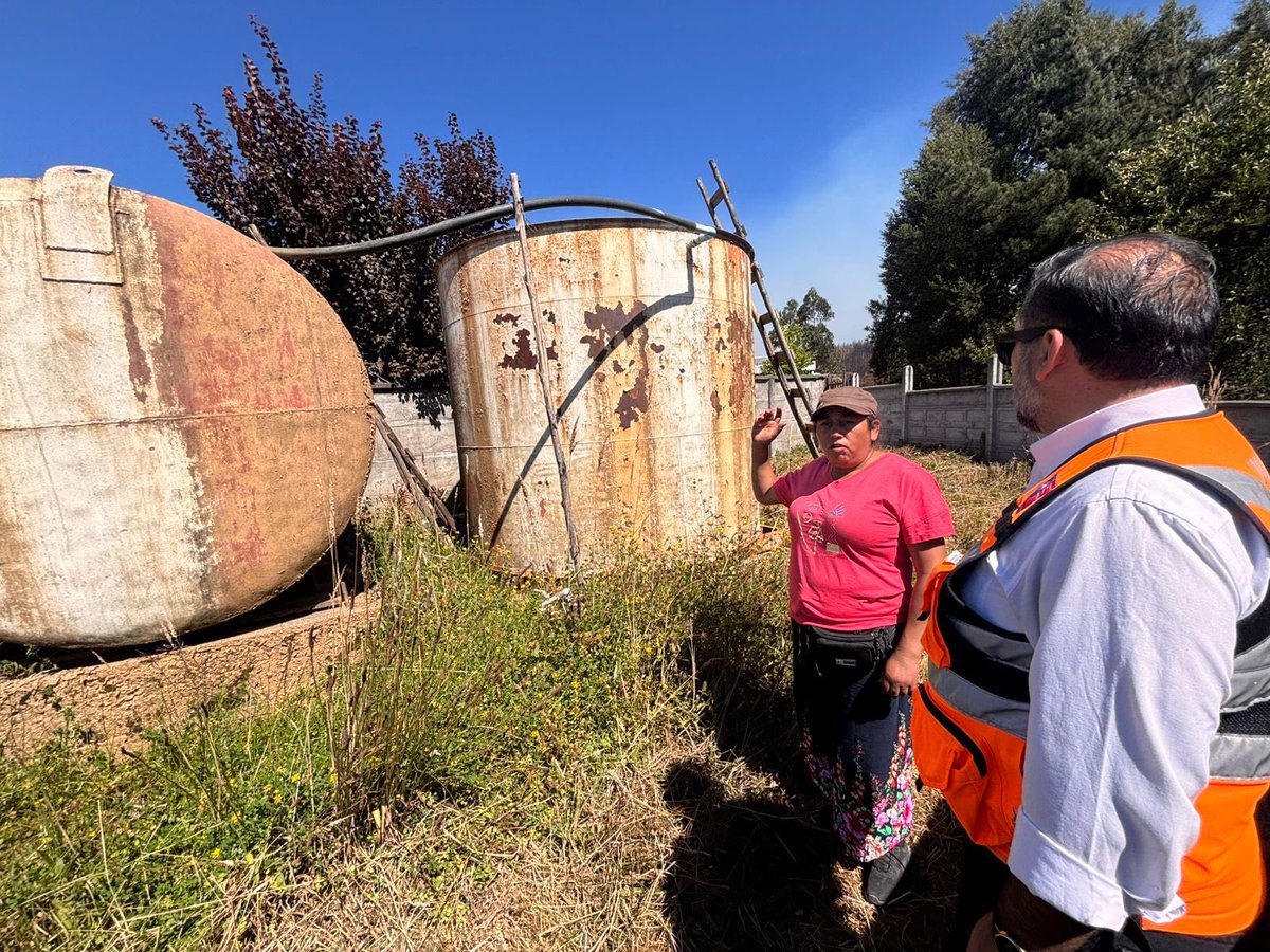 MOPBiobio's tweet photo. Concepción | La Subdirección de Servicios Sanitarios Rurales junto a @DPRBiobio y el municipio, inspeccionaron los APR Básicos siniestrados en el sector rural.

➡️ Conversamos con dirigentes sobre el plan de acción para la emergencia y la reconstrucción de sus sistemas de agua. https://t.co/LLl5c7OUy7