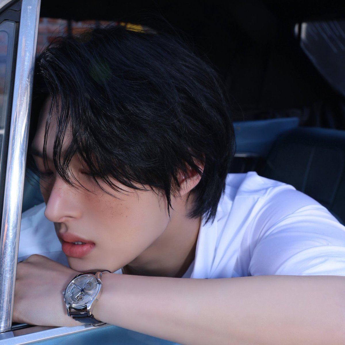 lesbians4woogi's tweet image. ateez makeup artists please oh please never stop putting blush under his eyes