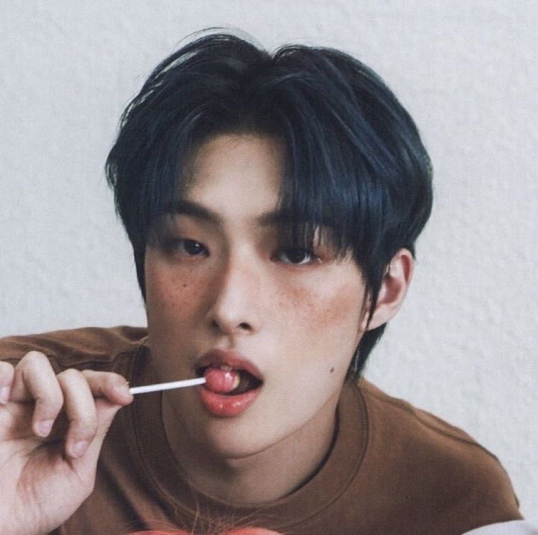 lesbians4woogi's tweet image. ateez makeup artists please oh please never stop putting blush under his eyes