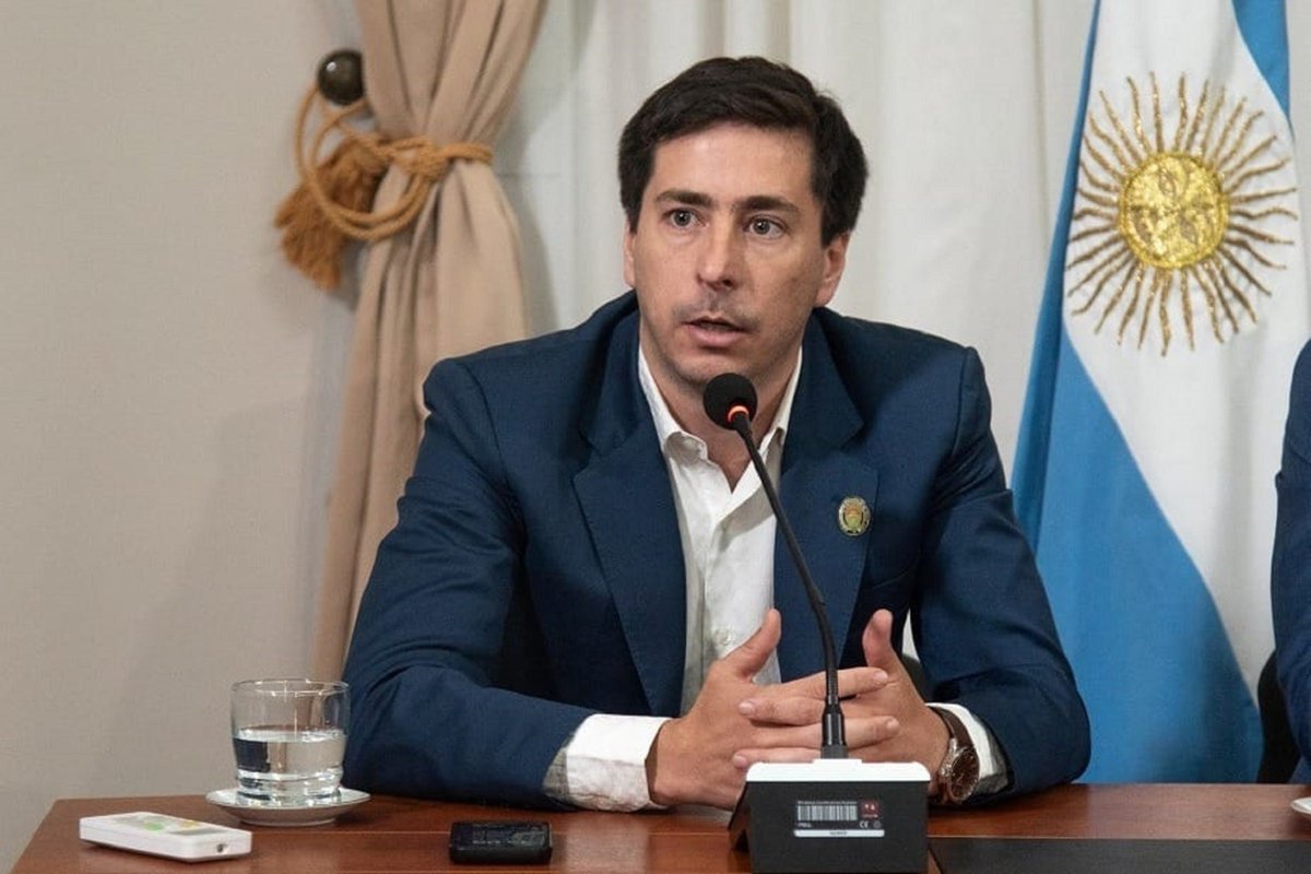 [⭕️] ESPIONAJE EN EL GOBIENRO | El secretario general de la Gobernación, <a href="/MauricioColello/">Mauricio J. Colello</a> , condenó el hecho y dijo que "se trata de un hecho de extrema gravedad institucional".
entreriosahora.com/espionaje-cole…