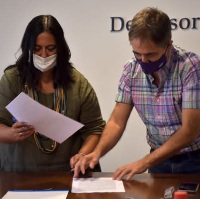 defensoriaPBA's tweet image. 🏳️‍🌈 Hace 5 años dábamos inicio a la Defensoría LGBT+.

 🌈 Un acuerdo con @FALGBT que permitió crear un espacio institucional específico para la defensa y promoción de los derechos de la comunidad LGBT+ en la Provincia.