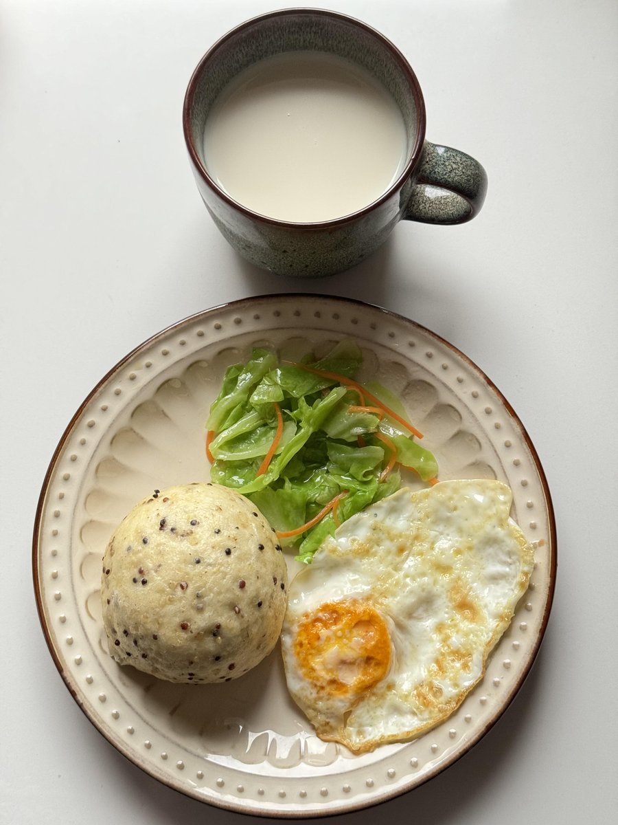 Runfurthermore's tweet image. 今日の朝食はとてもヘルシーです！