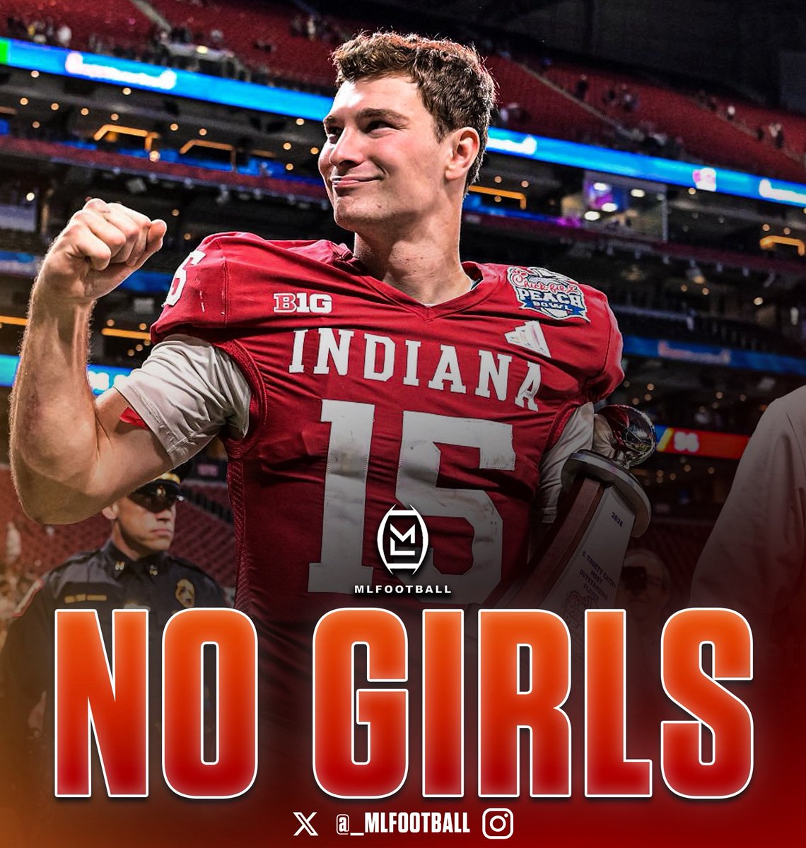MLFootball's tweet image. 🚨NEWS: Fernando Mendoza is single and has no girlfriend because he has made it his priority to focus on football and NOT ON GIRLS.

“I don’t have time for a girlfriend. Girls are very distracting. If I have one, I’d give her my all—hanging out, instead of watching extra film”