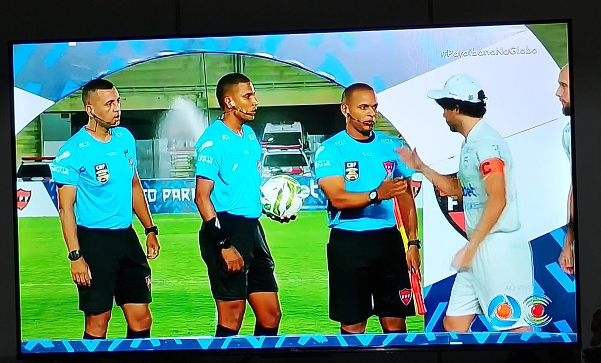 Como seria a experiência de voltar no passado e ver a criação de costumes na sociedade? Aqui na Paraíba, a afiliada da TV Globo transmite o Campeonato Paraibano em tv aberta no mesmo horário de um Flamengo x Vasco.

Um pequeno passo para a Globo, um grande salto para a Paraíba.