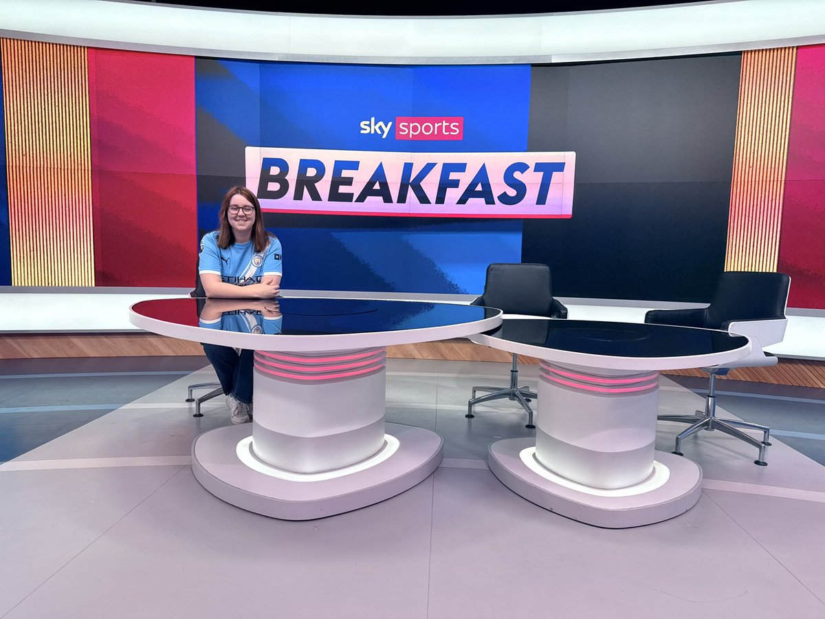 emashallmedia's tweet photo. Unbelievable experience at Sky Sports News talking all things Manchester City and unfortunately discussing that poor loss to Bodo Glimt in the Champions League! Despite the result, it was still insane to get to do this and get to meet some of my fellow Fanalysis members 🩵⚽️�� https://t.co/jL6sHJrJgA