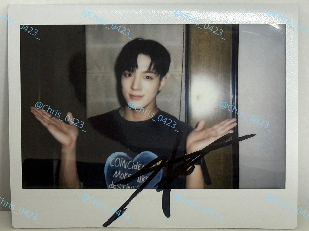 Chris_0423_'s tweet image. BTTF JD 베이징 팬싸 

미공개 폴라

#제노