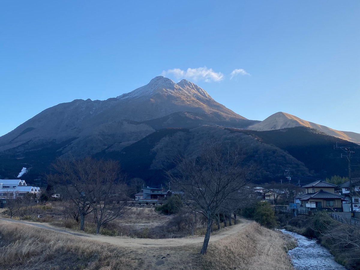 YufuinRadio's tweet image. &amp;lt;Natural Hours&amp;gt; 10:00～15:00
Sound Concierge "Cheerful Thursday" 西原郁子
美術館の中にあるスタジオからの5時間生放送をお楽しみください。
#レディモ #Radimo #CFM #大分県由布市 #ゆふいん #由布院 #湯布院