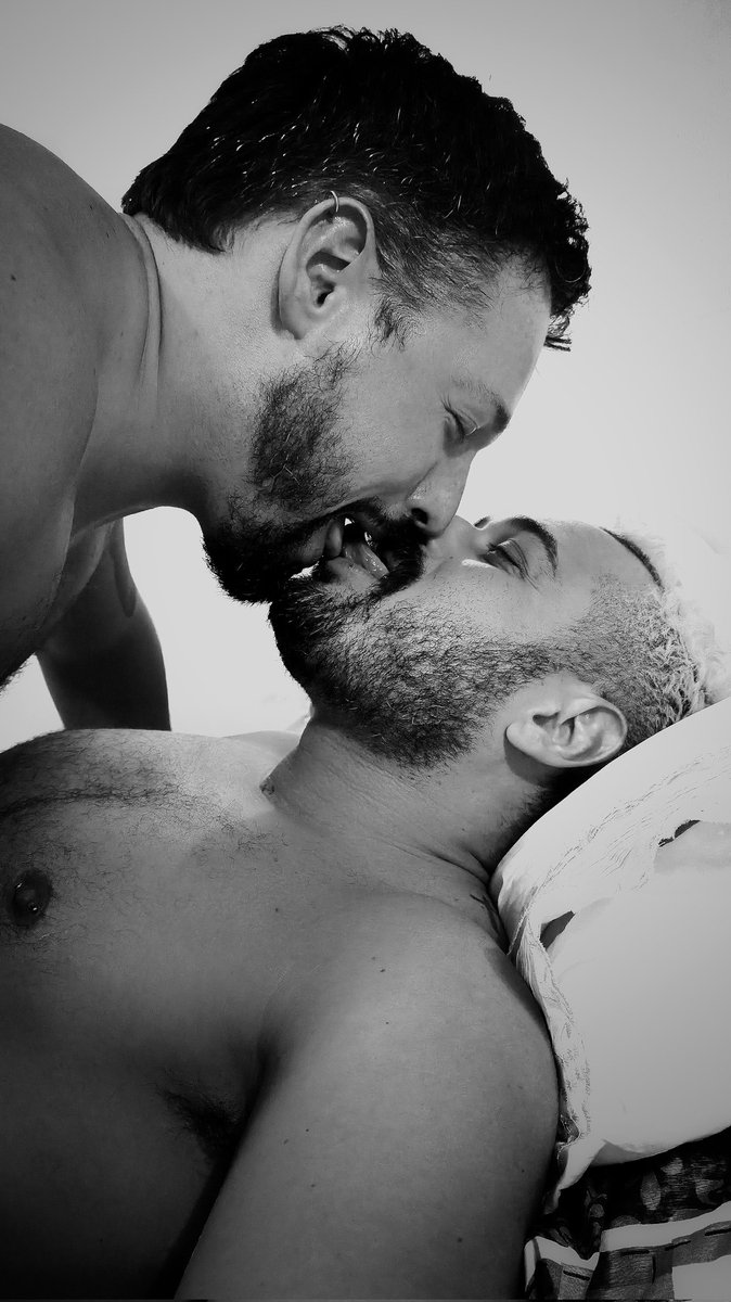 paRRudinhos tweet media