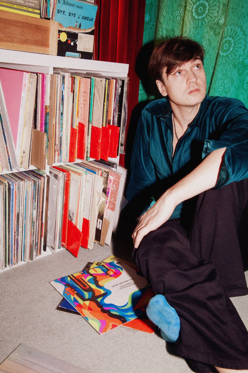 KitSebastianDuo's tweet image. Some more snaps from when Discogs came to visit our studio. We chatted about our record collection, why it matters to share music with our listeners and some little stories behind some of the records.
discogs.com/digs/features/…