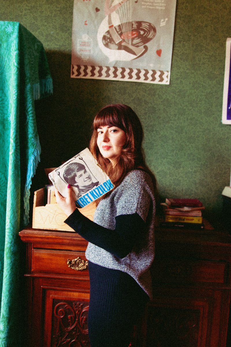 KitSebastianDuo's tweet image. Some more snaps from when Discogs came to visit our studio. We chatted about our record collection, why it matters to share music with our listeners and some little stories behind some of the records.
discogs.com/digs/features/…