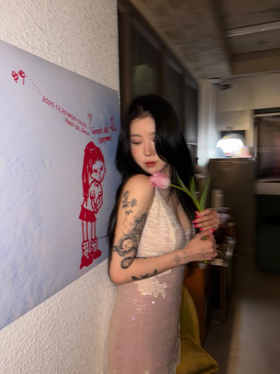 porcel444in's tweet image. coolest and most stylish artist out there