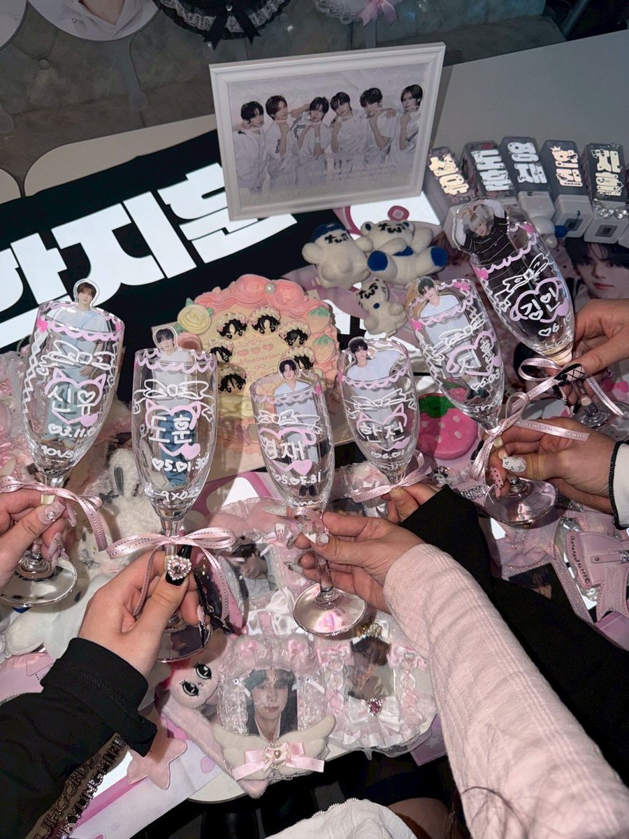 ⋆౨ৎ゚⟡. tweet media