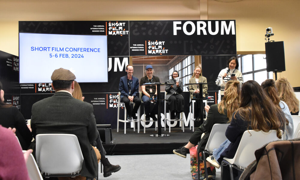 infoscreening.co tweet media