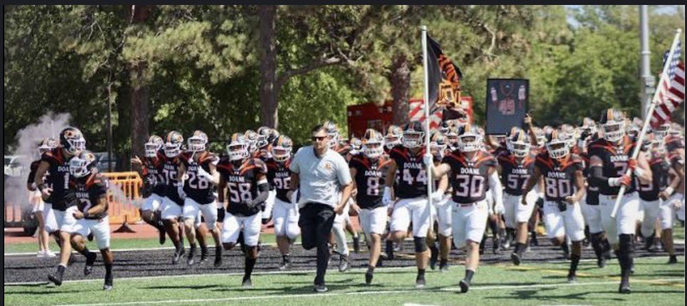 Jr8Lindsey's tweet image. #AGTG Blessed to receive my 8th offer from Doane University⚫️🟠 @_CoachPotts @LSWTitanFB @thelimboparks @coachWillieHorn
