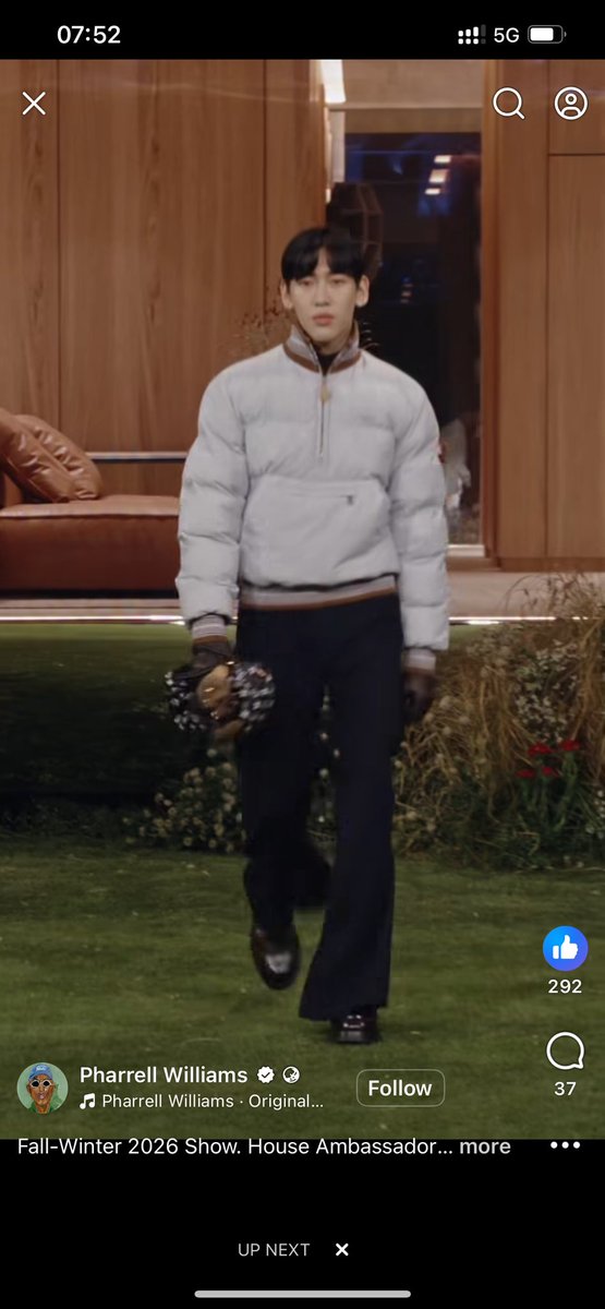 ฝากในเฟสด้วยน้าา แชร์ไปเลย นี่เพื่อนมักเกิ้ลก็มากดใจ มันแมส มันไวรัล พี่แบมเก่ง เราต้องประกาศให้โลกรู้ค่ะ ❤️

#BamBamxLVMenFW26
#BamBam #뱀뱀 #LVMenFW26