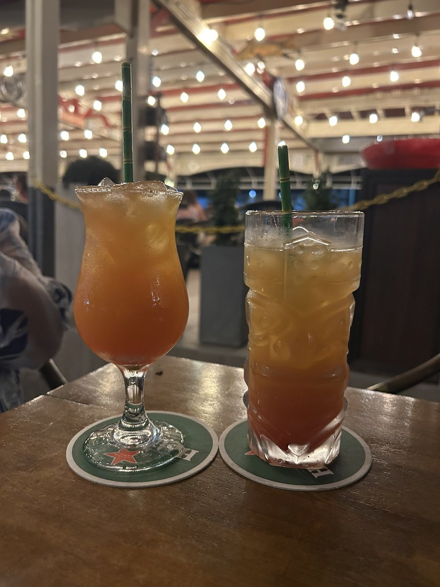 Cocktail o’clock. When in Aruba!
Well it would be rude not to!
Enjoying an evening absorbing the culture of The Caribbean.
Well at least the rum.
#Cocktails 
#Caribbean 
#Winter
#Sun 
#Party
