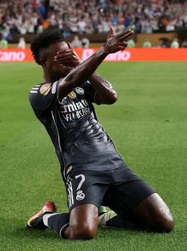 Estos dos se están riendo de los rumores de Xabi al Liverpool no? Jojojojo

Quiero pensar eso y no lo otro… si saben a lo que me refiero.