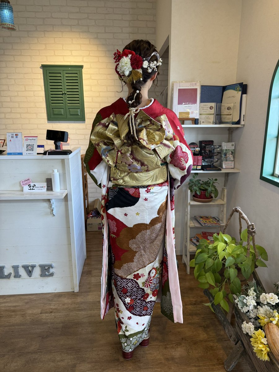 salondeOLIVE1's tweet photo. 成人式の振り返りを
ちょこっと。。。😊
.
〒841-0047
佐賀県鳥栖市今泉町2451-1
☎️0942-83-9744

#鳥栖美容室
#salondeolive
#サロンドオリーブ 
#結婚セット https://t.co/SwcF9zGmZ1