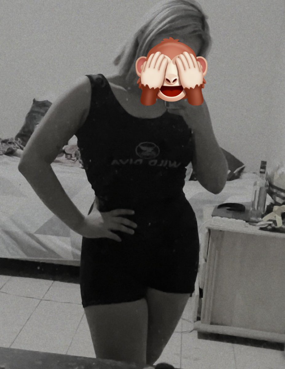 wolfchannieluv's tweet image. De hecho si estoy entrenando Chan 👅 Prometo este año ponerme más grande 🙏 
#StrongforBangchan