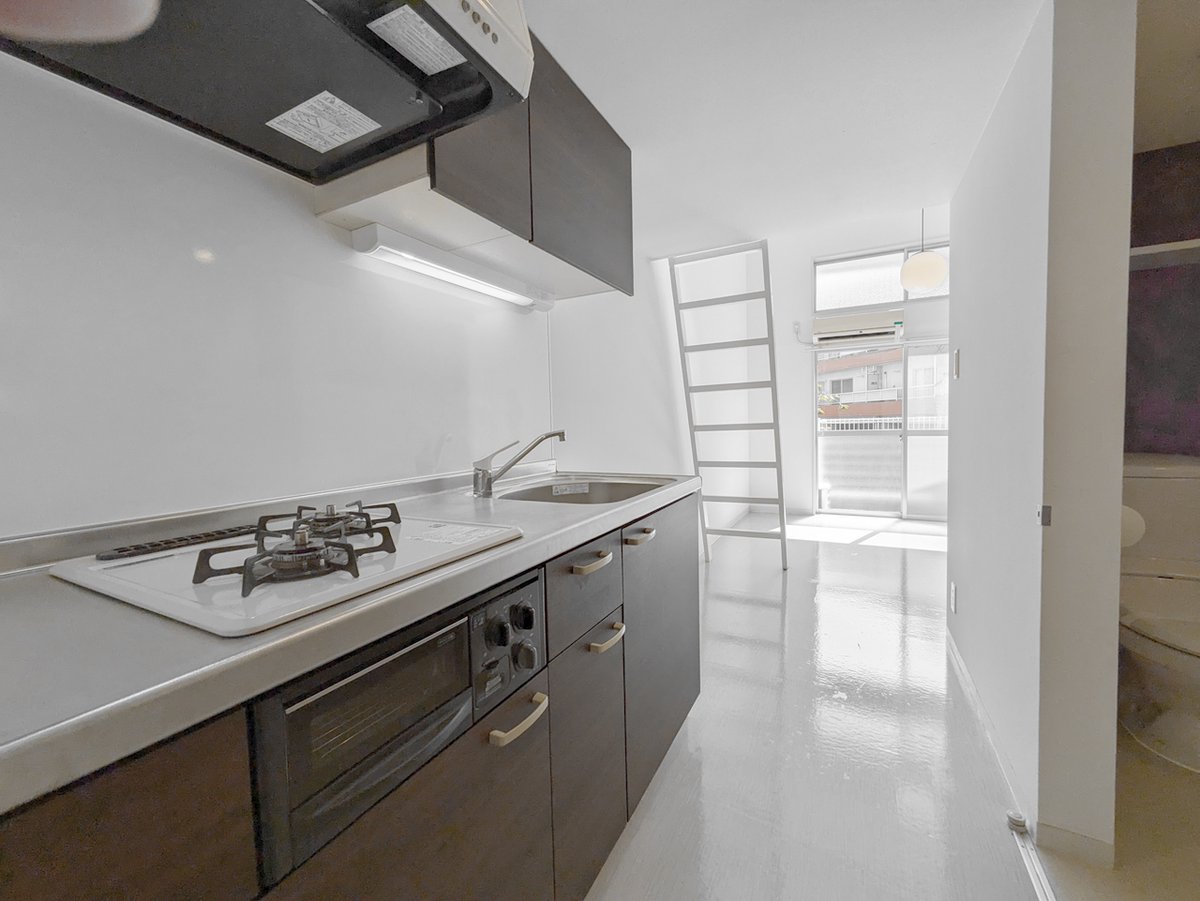 🏠東温市志津川のロフト付きアパート
●Bluecasa (ブルーカーサ）　206号室　賃料2.7万円
toon-saiki.com/cms/3000061644/
●オートロック付
●1K+ロフト付きの物件です
●ネット無料
●愛媛大学医学部・愛媛医療センター付属看護学校近く
●横河原駅徒歩5分
●浴室乾燥機付き
#東温市 #東温市賃貸 #佐伯物産