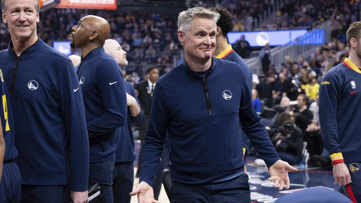 WarriorsLatam_'s tweet image. “Mike y yo hemos tenido una conversación y vamos a seguir intentando ganar todas las noches, pero no vamos a empezar a regalar activos. Ese no es el plan. Creemos que podemos ser muy competitivos y jugar a un alto nivel a pesar de la lesión de Jimmy, así que ese es el plan”.

✍️…