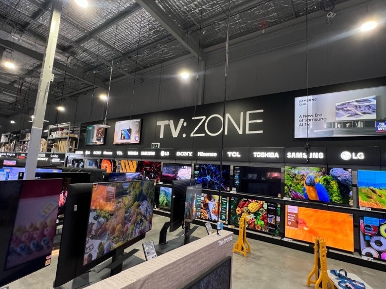 MM_Signage's tweet photo. Our team recently completed a national rollout of TV wall lightboxes for The Good Guys. The project also highlights the versatility and cost-effective application of our internal lightbox solutions. #internalsignage #branding #nationalrollout https://t.co/Vzgkg0Fr70