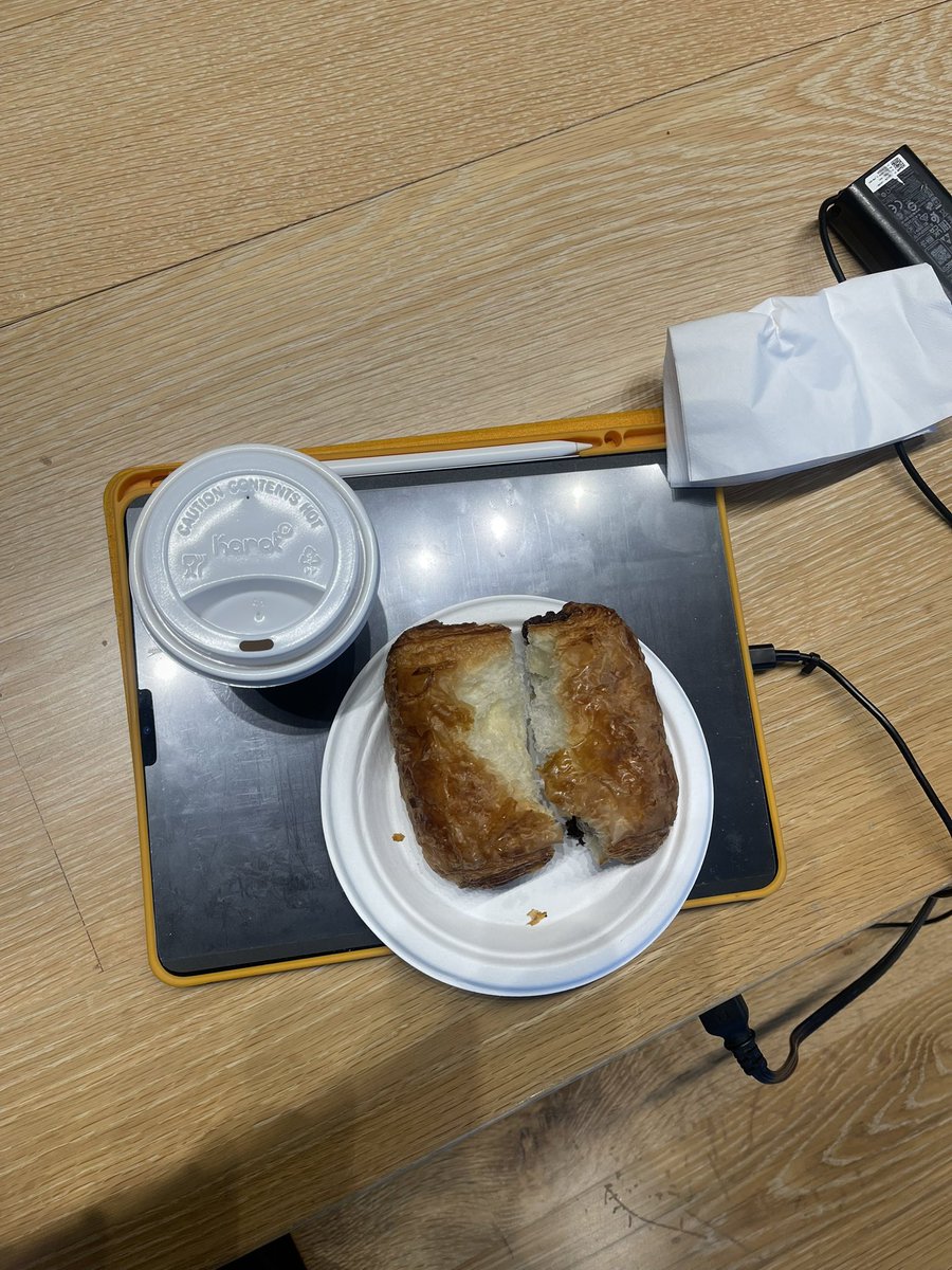 DanielleRedhea2's tweet photo. One more class this week and I’ll be done with my first full week back. The @UH_SocialWork was nice enough to host coffee and treats yesterday and today so I got a chocolate croissant. Here’s to semester 2! https://t.co/W6zpVpAtFU
