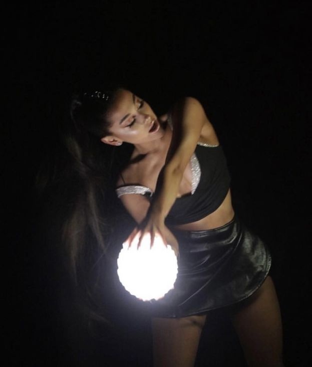 baby_eternally_'s tweet image. 🚨Top 5 most HATED Ariana Grande songs by Arianators:
#1. Blazed
#2. The light is coming 
#3. Yes and?
#4. Make Up
#5. Better Left Unsaid