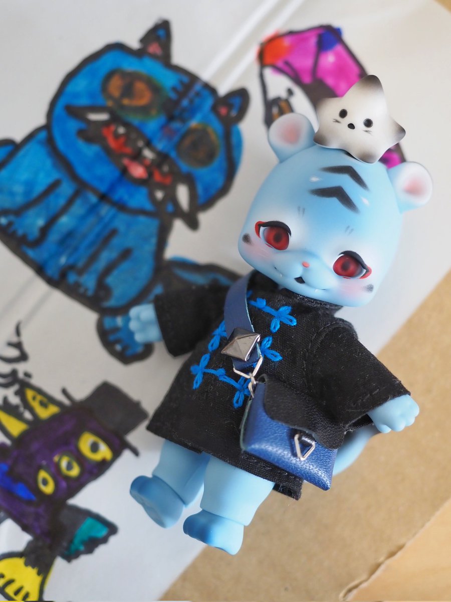 可愛すぎて日曜日届いてから毎日眺めてる🩵🐯ちゃん！
子のために注文してたアイもピッタリ！ほんと受注してもらえて良かった〜💕
同梱でお願いしてたHalloween Seedはヒトデちゃんでした〜良き相棒になりそうです😊✨

#エデンアイ
#kumukuku